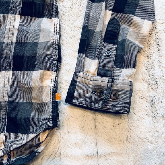 Carhartt Women’s Flannel Plaid Button-Up Shirt - Picture 5 of 11